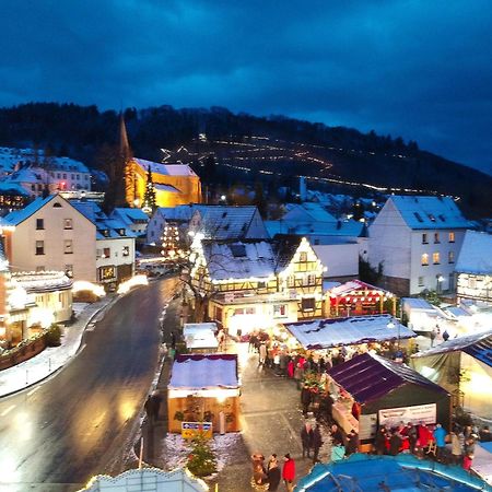 Ferienwohnung Schaefer Waldbreitbach Bagian luar foto