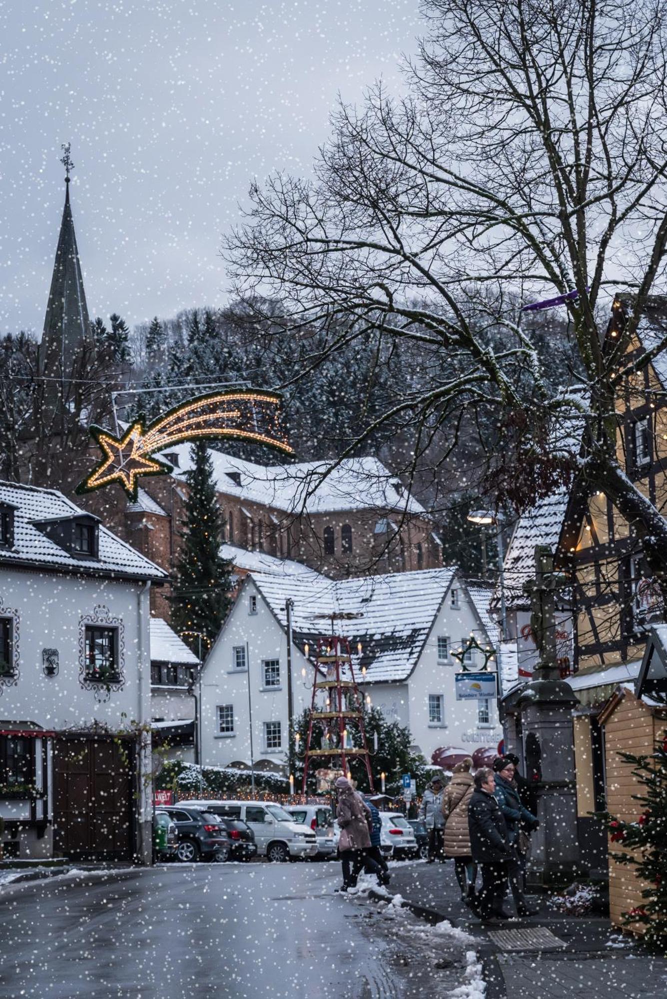 Ferienwohnung Schaefer Waldbreitbach Bagian luar foto