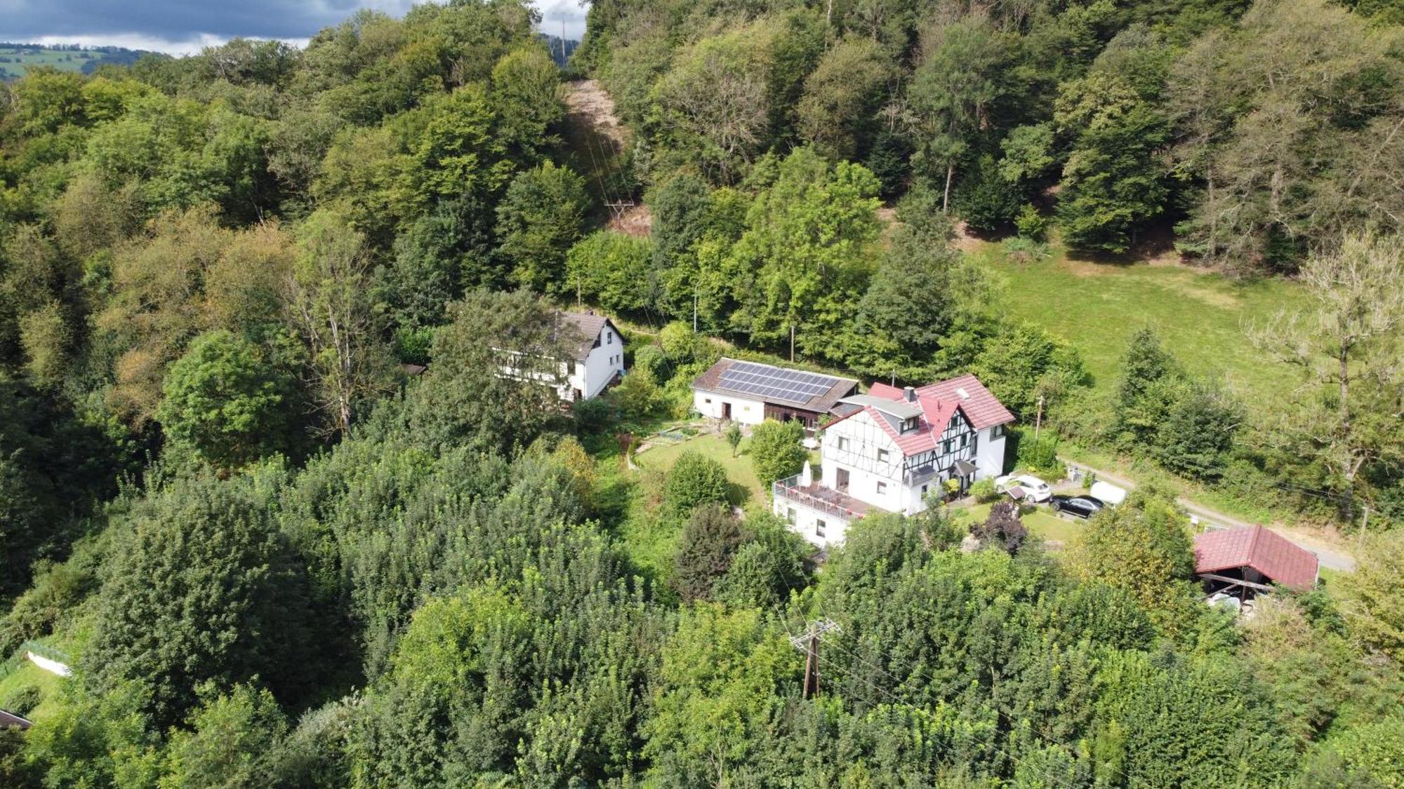 Ferienwohnung Schaefer Waldbreitbach Bagian luar foto